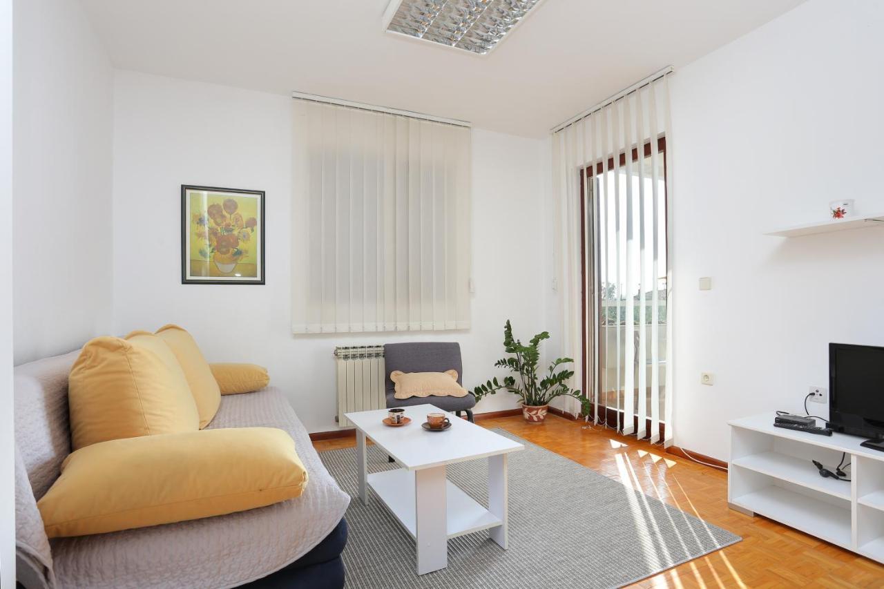 Apartments with a parking space Makarska - 5984 Bagian luar foto